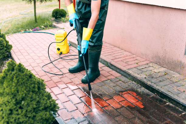 Best Roof Washing  in Amityville, NY